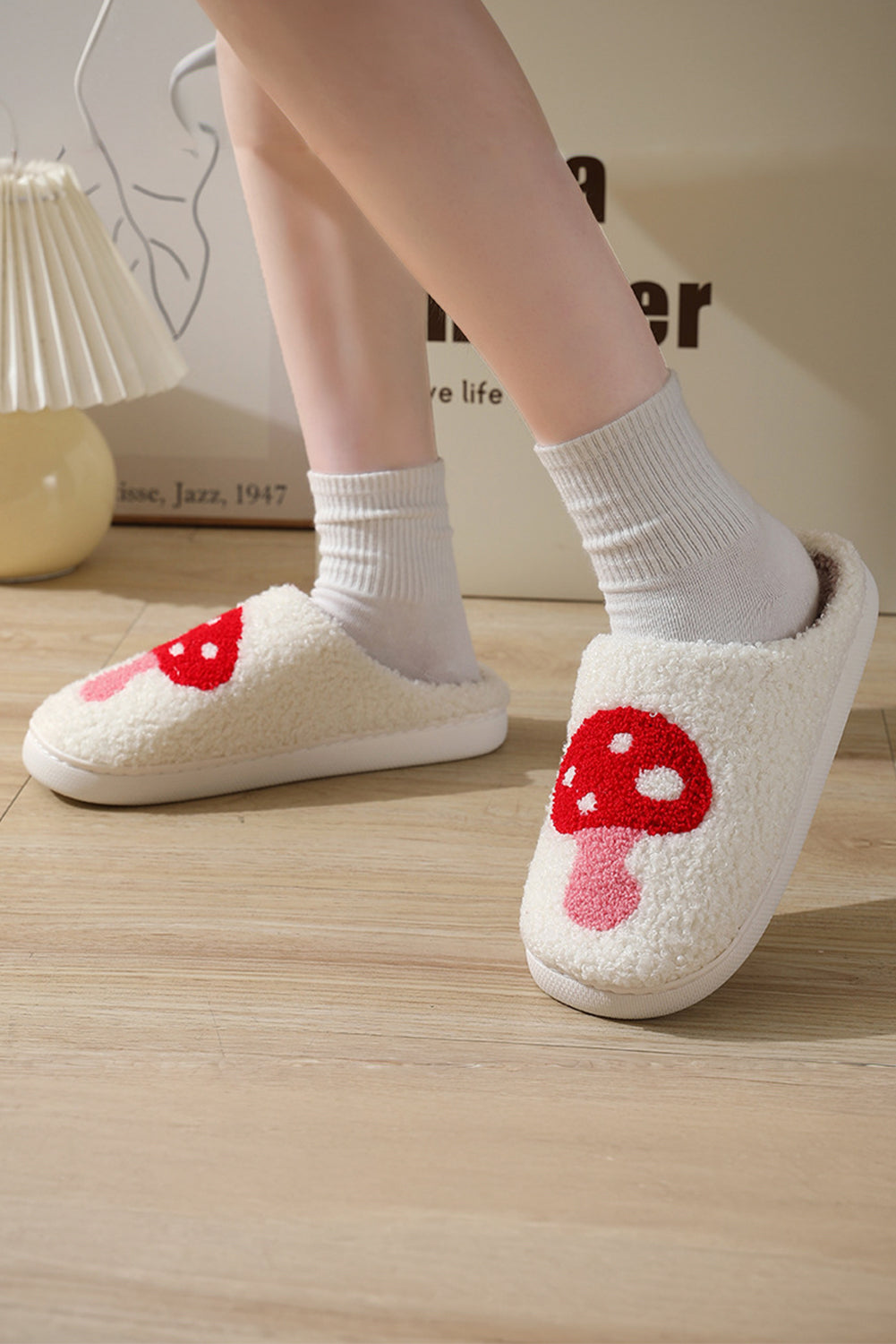 White Cute Mushroom Graphic Fuzzy Winter Slippers