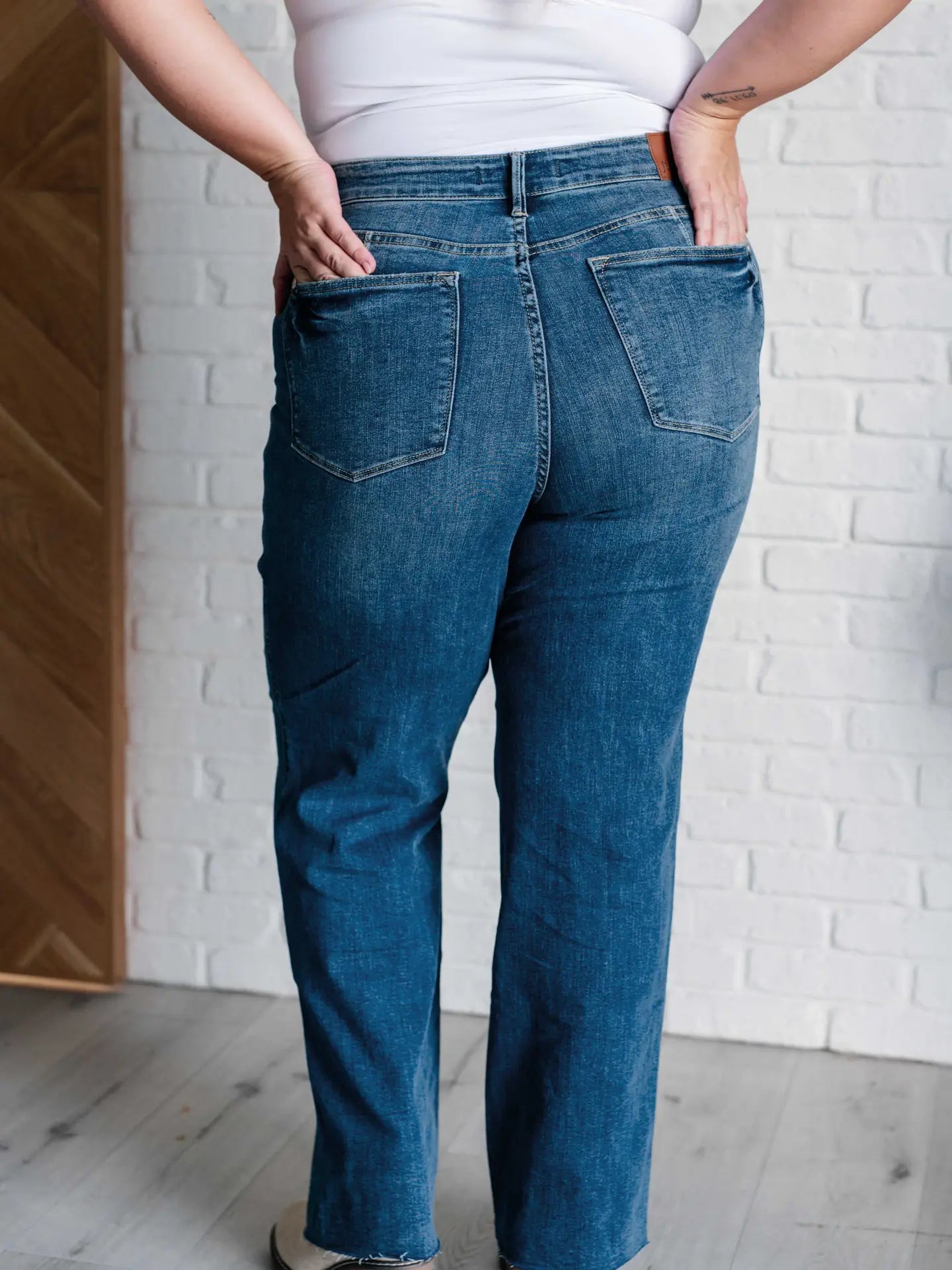 Judy Blue Mid Rise Control Top Vintage Straight Jeans